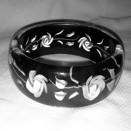 Black & White Craved Acrylic Bracelet