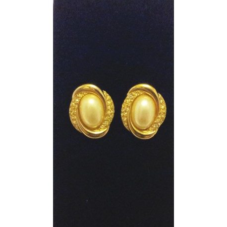 Chantelle Pearl Earrings Chantelle Pearl Earrings